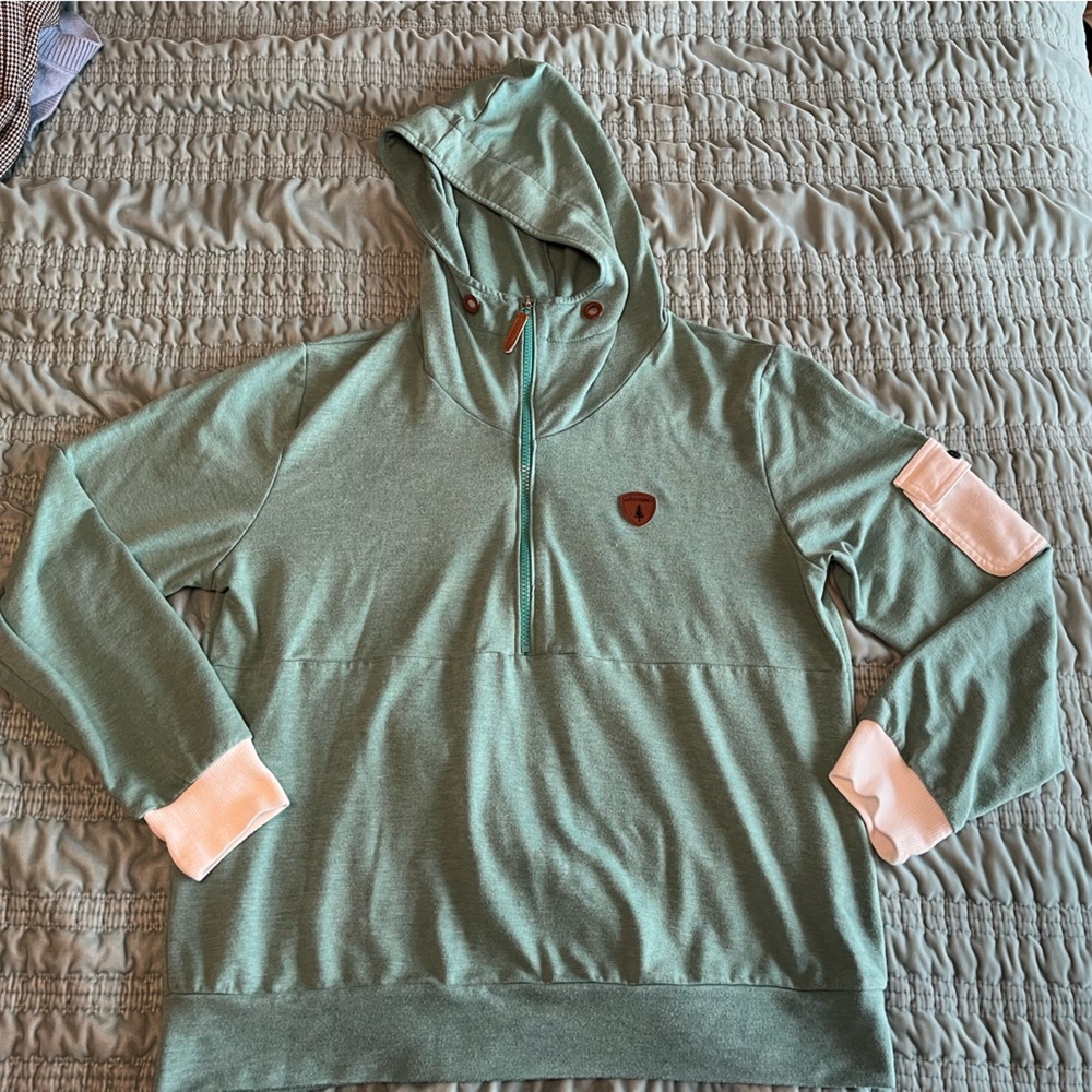 Wanakome Green and White  Top